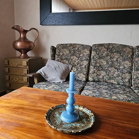 2 Zimmer Apartment-ferienwohnung Mit Balkon, Ausgestatteter Kueche Und Bad
