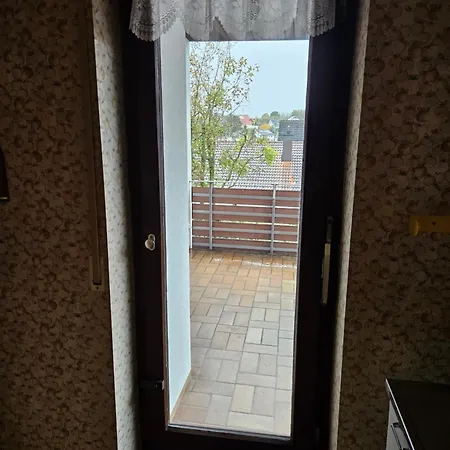 Апартаменты 2 Zimmer Apartment-ferienwohnung Mit Balkon, Ausgestatteter Kueche Und Bad Хёхберг